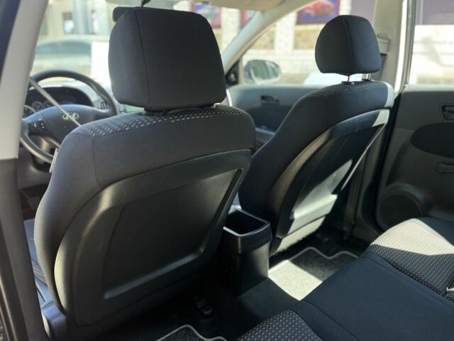 Черный Хендай i30, объемом двигателя 1.6 л и пробегом 230 тыс. км за 6800 $, фото 18 на Automoto.ua