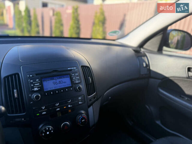 Хендай i30 2009 в Борисполе на Automoto.ua Черный Хендай i30, объемом двигателя 1.6 л и пробегом 229 тыс. км за 7000 $, фото 29 на Automoto.ua