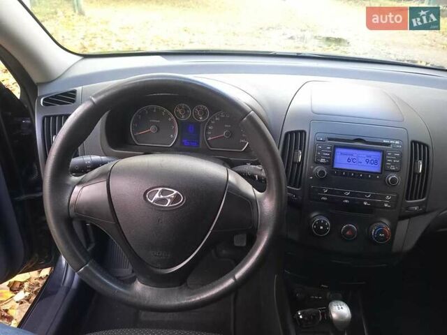 Хендай i30 2009 у Черкасах на Automoto.ua Чорний Хендай i30, об'ємом двигуна 1.4 л та пробігом 188 тис. км за 6150 $, фото 27 на Automoto.ua