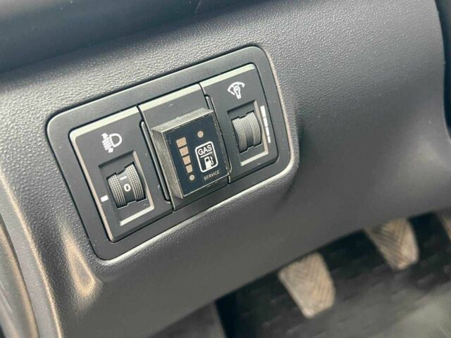 Черный Хендай i30, объемом двигателя 1.6 л и пробегом 265 тыс. км за 6200 $, фото 12 на Automoto.ua