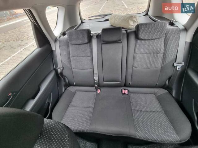 Черный Хендай i30, объемом двигателя 1.6 л и пробегом 128 тыс. км за 7700 $, фото 6 на Automoto.ua