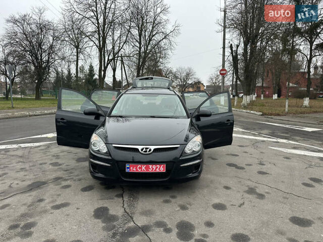 Черный Хендай i30, объемом двигателя 1.4 л и пробегом 199 тыс. км за 5599 $, фото 48 на Automoto.ua