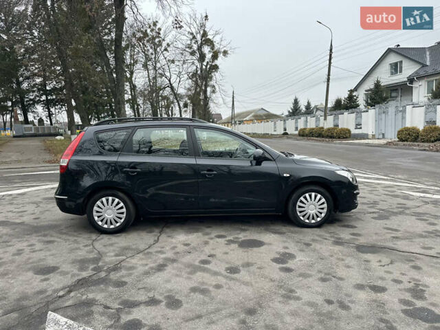 Черный Хендай i30, объемом двигателя 1.4 л и пробегом 199 тыс. км за 5599 $, фото 30 на Automoto.ua