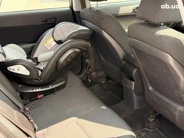 Черный Хендай i30, объемом двигателя 1.4 л и пробегом 223 тыс. км за 5990 $, фото 12 на Automoto.ua