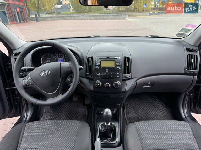Черный Хендай i30, объемом двигателя 0 л и пробегом 149 тыс. км за 5899 $, фото 27 на Automoto.ua