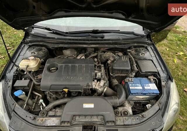 Хендай i30 2010 в Смеле на Automoto.ua Черный Хендай i30, объемом двигателя 1.58 л и пробегом 229 тыс. км за 6900 $, фото 8 на Automoto.ua