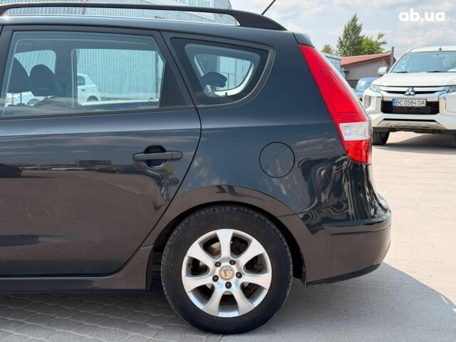 Черный Хендай i30, объемом двигателя 1.4 л и пробегом 223 тыс. км за 5990 $, фото 8 на Automoto.ua