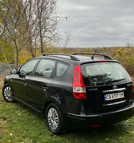 Хендай i30 2010 в Смеле на Automoto.ua Черный Хендай i30, объемом двигателя 1.58 л и пробегом 229 тыс. км за 6900 $, фото 27 на Automoto.ua