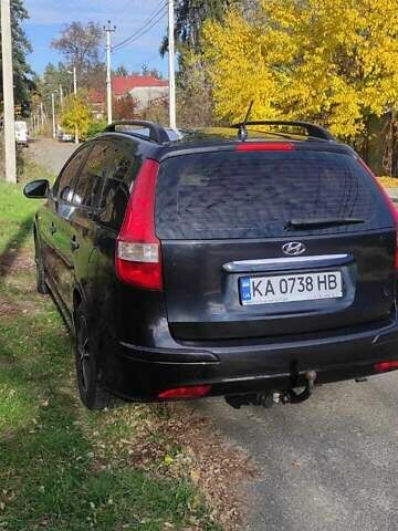 Черный Хендай i30, объемом двигателя 1.6 л и пробегом 241 тыс. км за 6400 $, фото 4 на Automoto.ua
