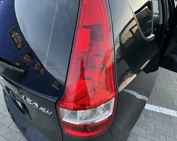Черный Хендай i30, объемом двигателя 1.4 л и пробегом 230 тыс. км за 5000 $, фото 19 на Automoto.ua