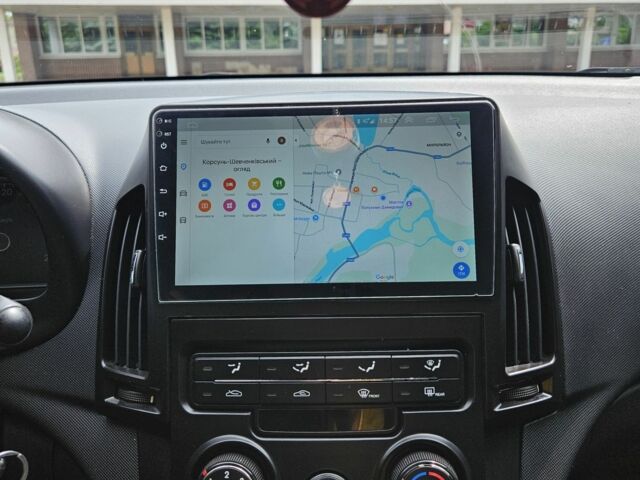 Черный Хендай i30, объемом двигателя 1.4 л и пробегом 157 тыс. км за 6700 $, фото 10 на Automoto.ua