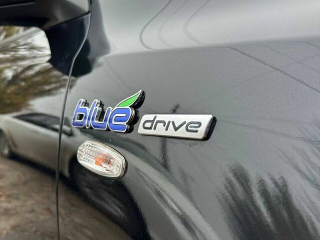 Черный Хендай i30, объемом двигателя 1.4 л и пробегом 190 тыс. км за 6700 $, фото 12 на Automoto.ua