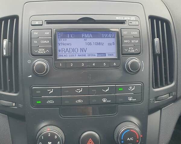 Чорний Хендай i30, об'ємом двигуна 1.4 л та пробігом 149 тис. км за 6100 $, фото 29 на Automoto.ua