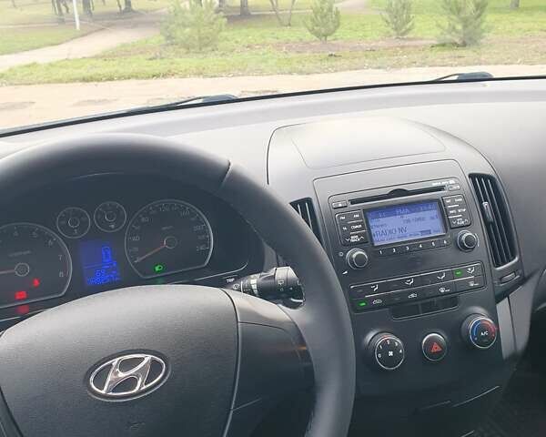 Чорний Хендай i30, об'ємом двигуна 1.4 л та пробігом 149 тис. км за 6100 $, фото 26 на Automoto.ua