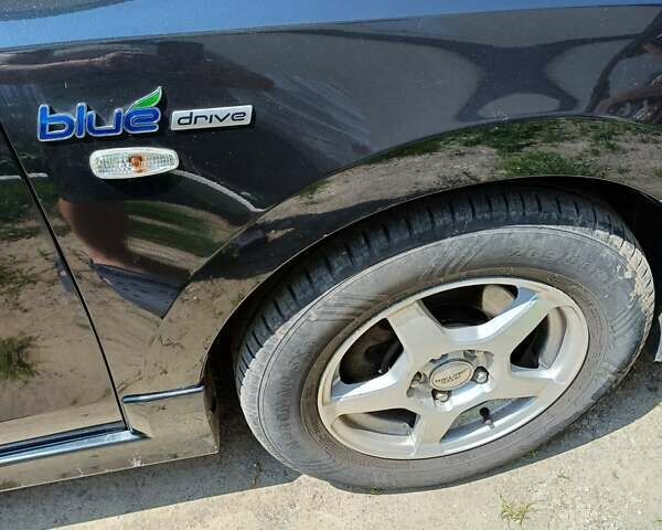 Черный Хендай i30, объемом двигателя 1.58 л и пробегом 330 тыс. км за 6100 $, фото 14 на Automoto.ua