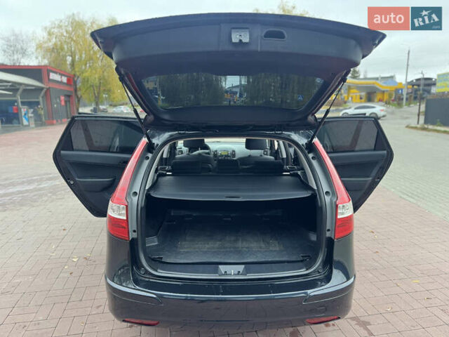 Черный Хендай i30, объемом двигателя 0 л и пробегом 149 тыс. км за 5899 $, фото 17 на Automoto.ua