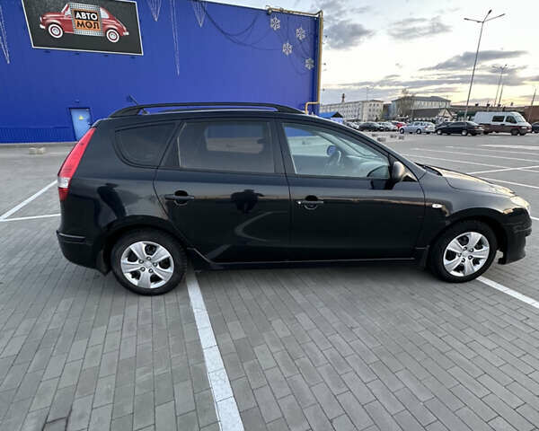 Черный Хендай i30, объемом двигателя 1.4 л и пробегом 230 тыс. км за 5000 $, фото 9 на Automoto.ua