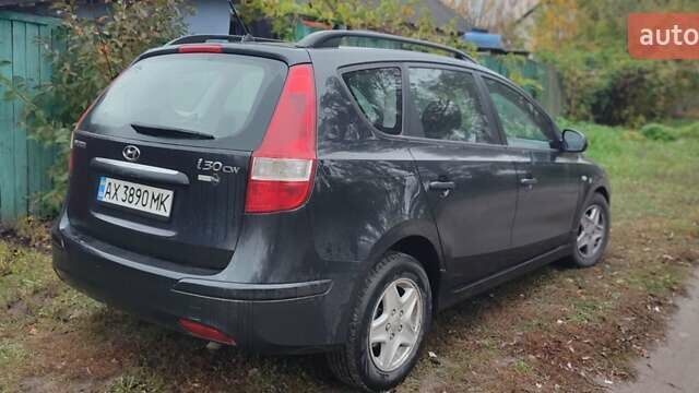 Черный Хендай i30, объемом двигателя 1.4 л и пробегом 216 тыс. км за 5650 $, фото 7 на Automoto.ua