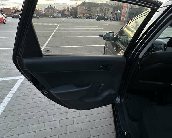 Черный Хендай i30, объемом двигателя 1.4 л и пробегом 230 тыс. км за 5000 $, фото 20 на Automoto.ua