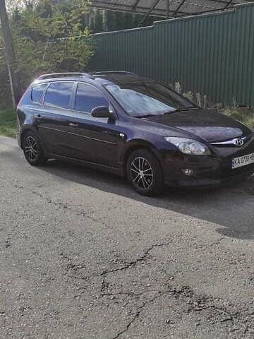 Черный Хендай i30, объемом двигателя 1.6 л и пробегом 241 тыс. км за 6400 $, фото 2 на Automoto.ua