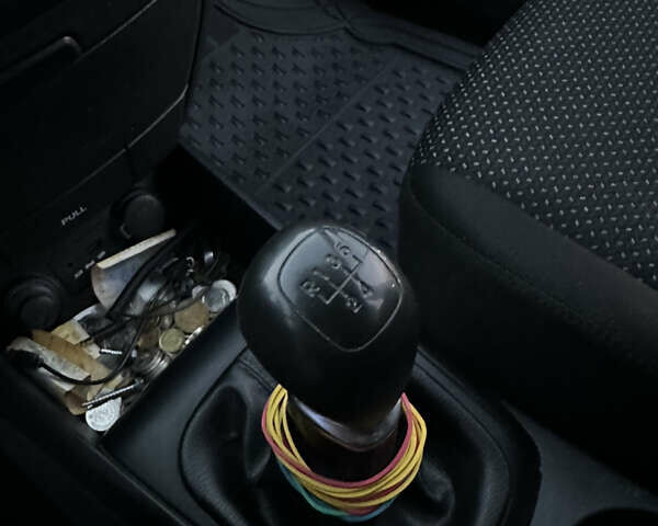 Черный Хендай i30, объемом двигателя 1.4 л и пробегом 230 тыс. км за 5000 $, фото 26 на Automoto.ua