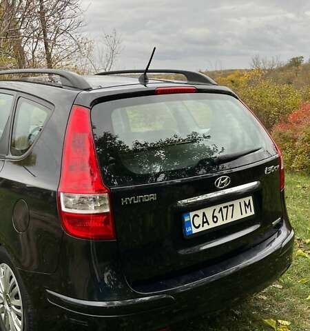 Хендай i30 2010 в Смеле на Automoto.ua Черный Хендай i30, объемом двигателя 1.58 л и пробегом 229 тыс. км за 6900 $, фото 29 на Automoto.ua