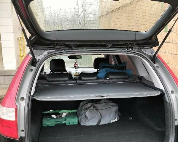 Черный Хендай i30, объемом двигателя 1.4 л и пробегом 157 тыс. км за 7100 $, фото 8 на Automoto.ua