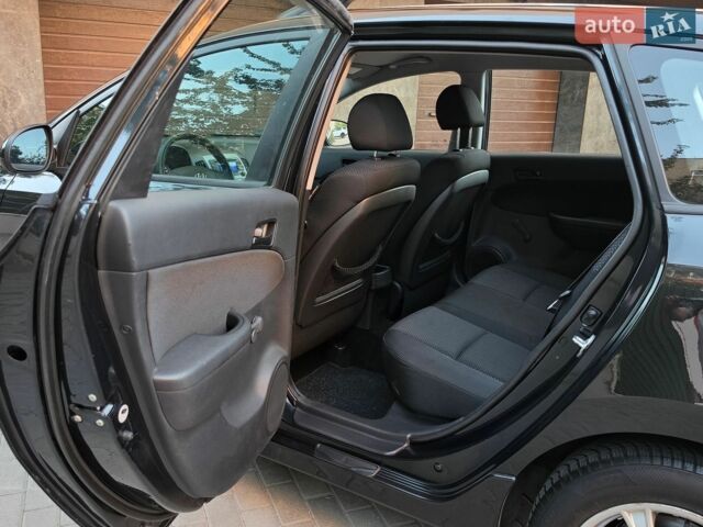 Черный Хендай i30, объемом двигателя 1.6 л и пробегом 190 тыс. км за 7099 $, фото 28 на Automoto.ua