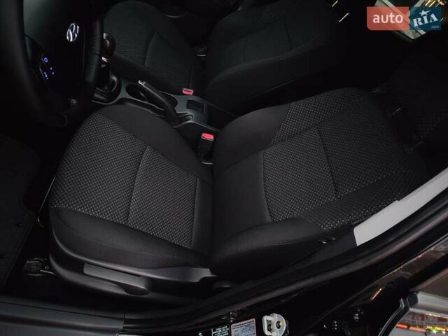 Черный Хендай i30, объемом двигателя 1.59 л и пробегом 72 тыс. км за 8500 $, фото 30 на Automoto.ua