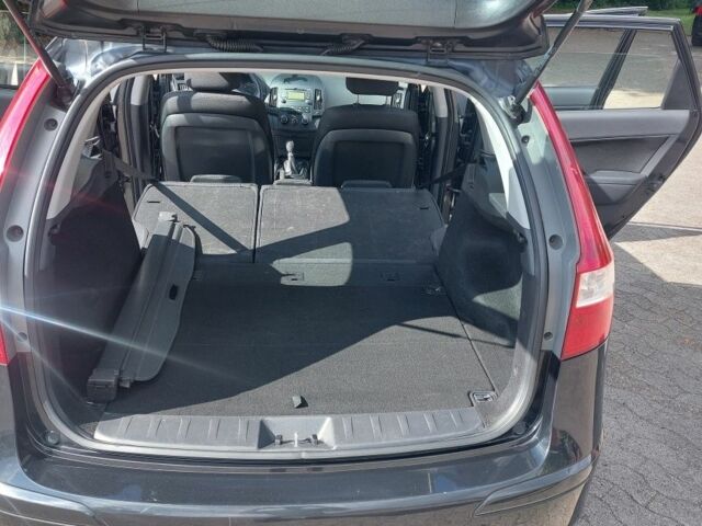 Чорний Хендай i30, об'ємом двигуна 1.4 л та пробігом 222 тис. км за 5800 $, фото 10 на Automoto.ua