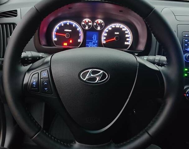 Черный Хендай i30, объемом двигателя 1.59 л и пробегом 72 тыс. км за 8500 $, фото 27 на Automoto.ua