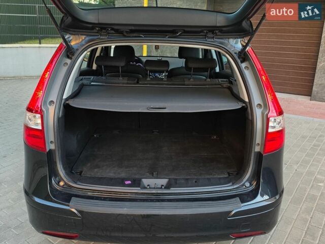 Черный Хендай i30, объемом двигателя 1.6 л и пробегом 190 тыс. км за 7099 $, фото 30 на Automoto.ua