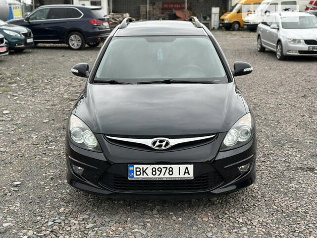 Черный Хендай i30, объемом двигателя 1.6 л и пробегом 177 тыс. км за 7200 $, фото 4 на Automoto.ua