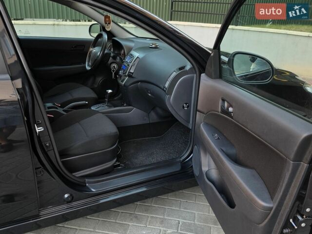 Черный Хендай i30, объемом двигателя 1.6 л и пробегом 190 тыс. км за 7099 $, фото 33 на Automoto.ua