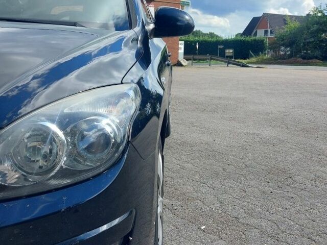 Чорний Хендай i30, об'ємом двигуна 1.4 л та пробігом 222 тис. км за 5800 $, фото 7 на Automoto.ua