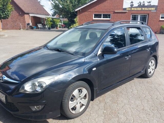 Чорний Хендай i30, об'ємом двигуна 1.4 л та пробігом 222 тис. км за 5800 $, фото 8 на Automoto.ua