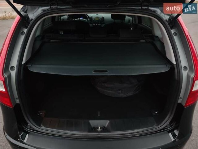 Черный Хендай i30, объемом двигателя 1.59 л и пробегом 72 тыс. км за 8500 $, фото 11 на Automoto.ua