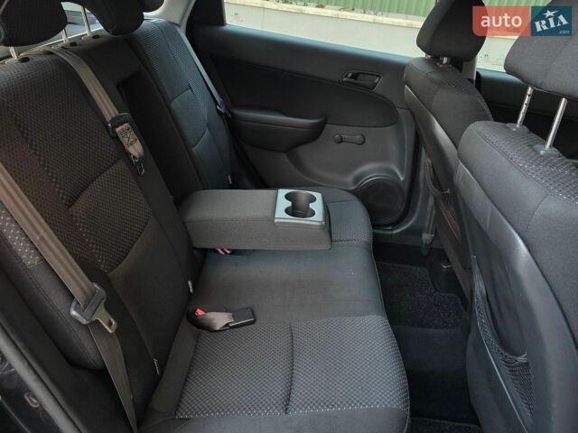 Черный Хендай i30, объемом двигателя 1.6 л и пробегом 190 тыс. км за 7099 $, фото 32 на Automoto.ua