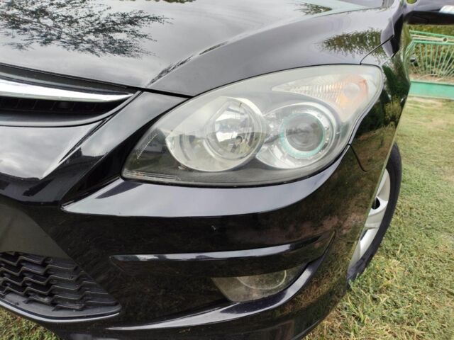 Черный Хендай i30, объемом двигателя 1.6 л и пробегом 180 тыс. км за 6700 $, фото 8 на Automoto.ua