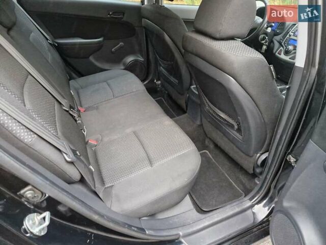 Черный Хендай i30, объемом двигателя 1.6 л и пробегом 232 тыс. км за 7000 $, фото 17 на Automoto.ua