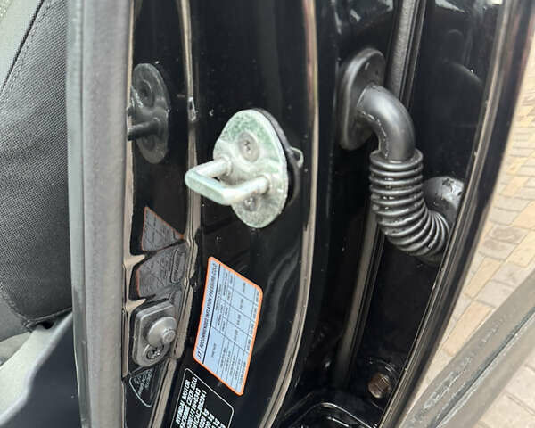 Черный Хендай i30, объемом двигателя 1.4 л и пробегом 210 тыс. км за 6750 $, фото 24 на Automoto.ua