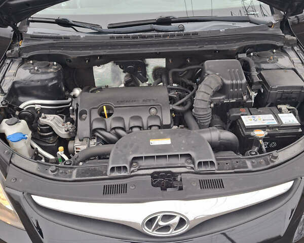 Чорний Хендай i30, об'ємом двигуна 1.4 л та пробігом 209 тис. км за 6850 $, фото 32 на Automoto.ua