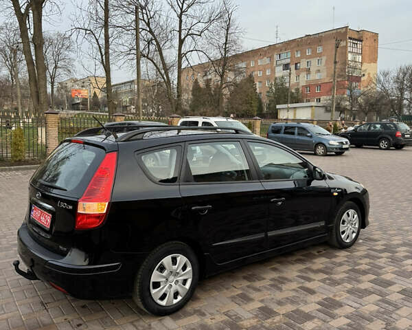 Черный Хендай i30, объемом двигателя 1.4 л и пробегом 210 тыс. км за 6750 $, фото 10 на Automoto.ua