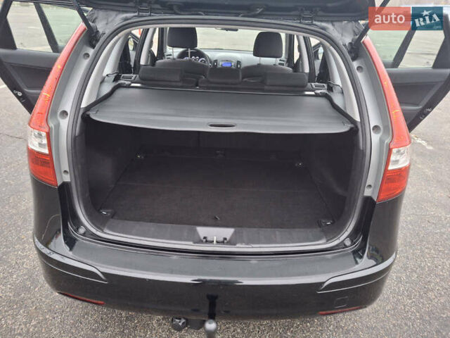 Чорний Хендай i30, об'ємом двигуна 1.4 л та пробігом 209 тис. км за 6850 $, фото 30 на Automoto.ua