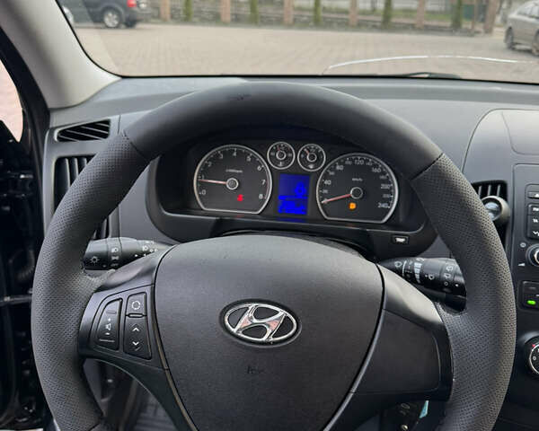 Черный Хендай i30, объемом двигателя 1.4 л и пробегом 210 тыс. км за 6750 $, фото 31 на Automoto.ua