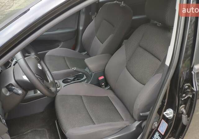 Черный Хендай i30, объемом двигателя 1.4 л и пробегом 275 тыс. км за 6000 $, фото 29 на Automoto.ua