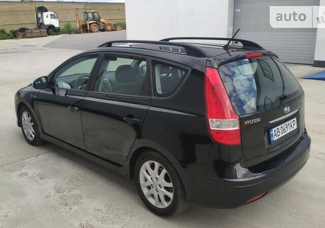 Черный Хендай i30, объемом двигателя 1.4 л и пробегом 275 тыс. км за 7100 $, фото 9 на Automoto.ua