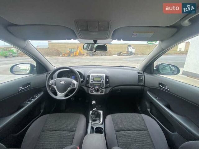 Хендай i30 2012 в Виннице на Automoto.ua Черный Хендай i30, объемом двигателя 1.4 л и пробегом 275 тыс. км за 6100 $, фото 35 на Automoto.ua