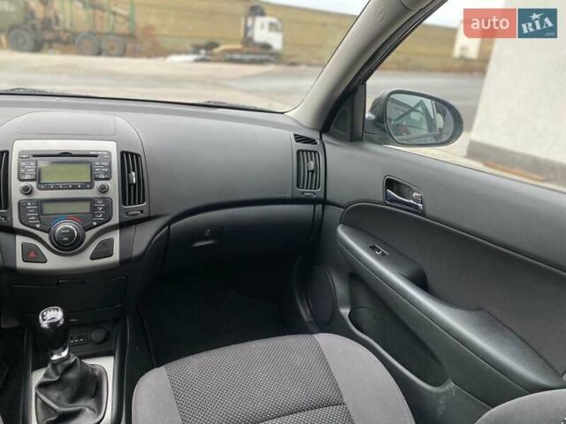 Хендай i30 2012 в Виннице на Automoto.ua Черный Хендай i30, объемом двигателя 1.4 л и пробегом 275 тыс. км за 6100 $, фото 34 на Automoto.ua