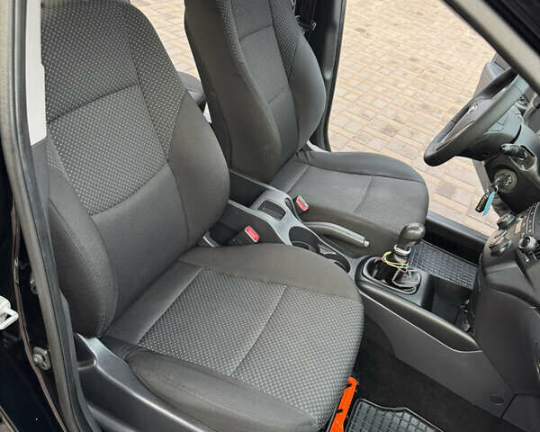 Черный Хендай i30, объемом двигателя 1.4 л и пробегом 210 тыс. км за 6750 $, фото 36 на Automoto.ua